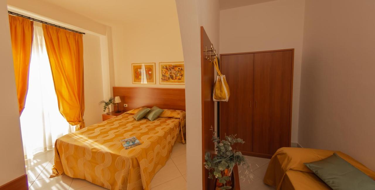 Hotel Solaria ローディ・ガルガーニコ エクステリア 写真