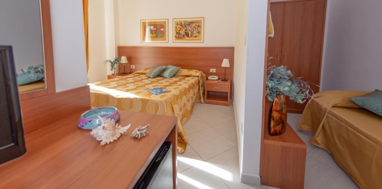 Hotel Solaria ローディ・ガルガーニコ エクステリア 写真