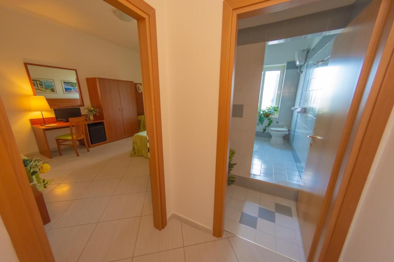 Hotel Solaria ローディ・ガルガーニコ エクステリア 写真