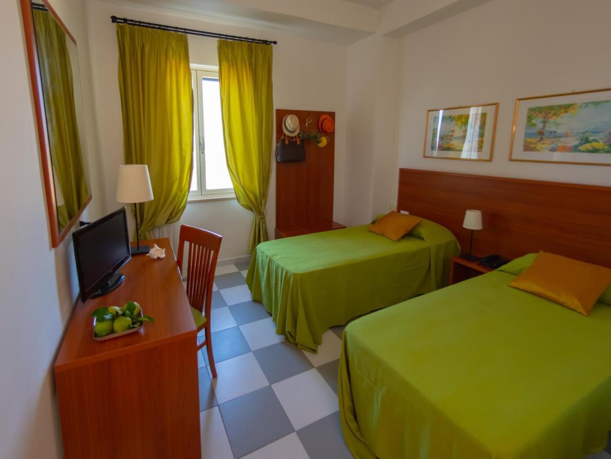 Hotel Solaria ローディ・ガルガーニコ エクステリア 写真